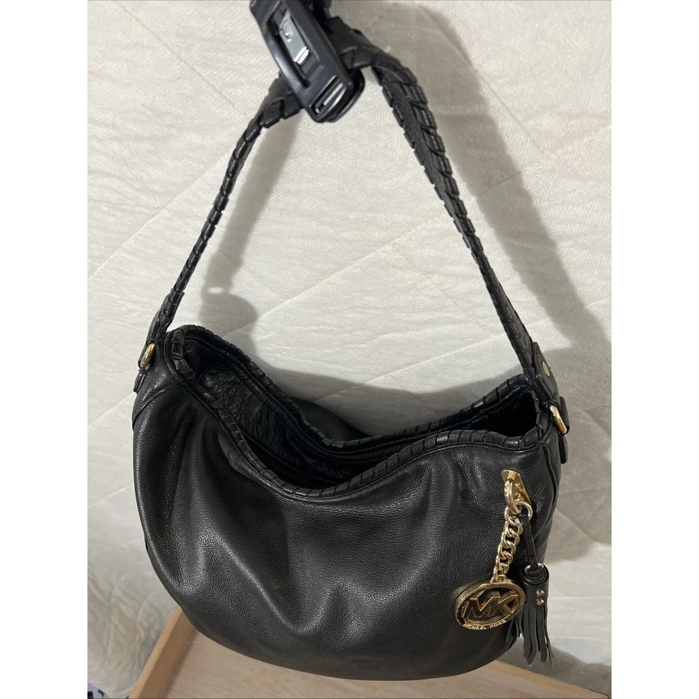 Michael Kors preowned very